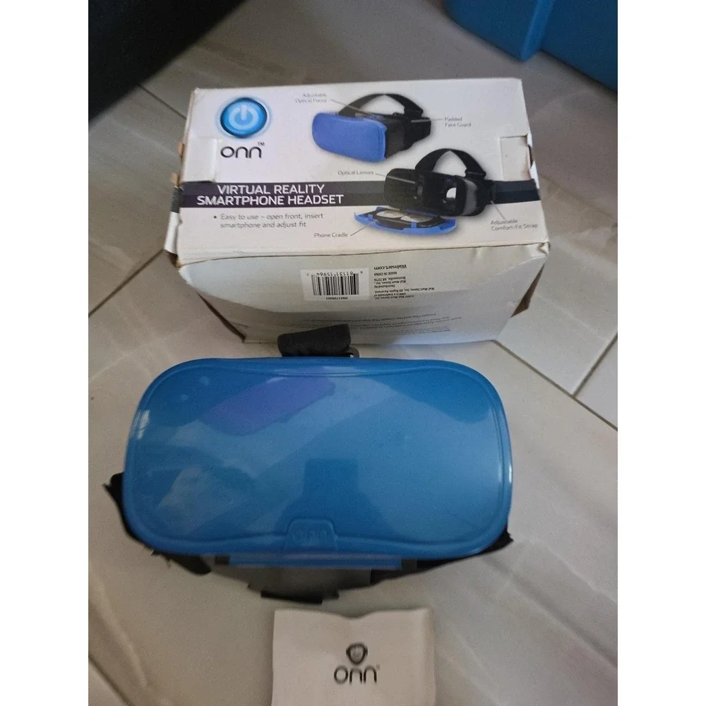 Onn Virtual Reality Smartphone Headset for iPhone Samsung up to 6